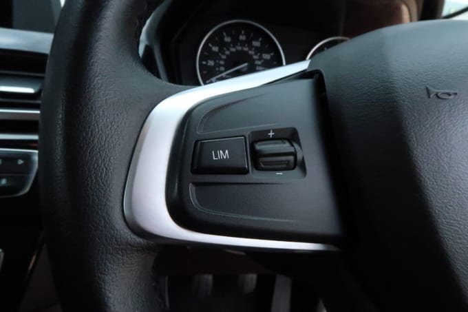 2025 BMW X1