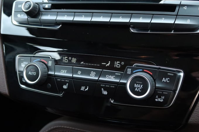 2025 BMW X1