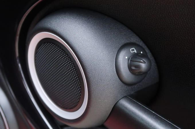2025 Mini Hatch
