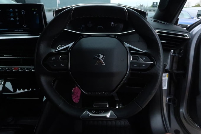 2025 Peugeot E-2008