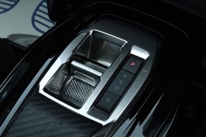 2025 Peugeot E-2008