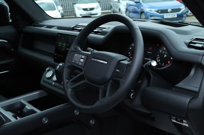 2025 Land Rover Defender