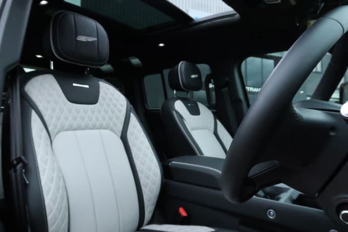 2025 Land Rover Defender