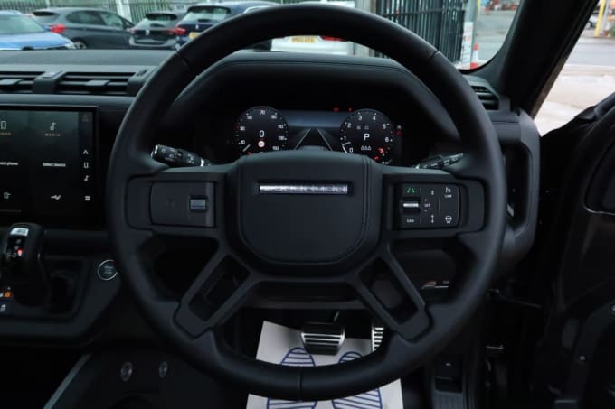 2025 Land Rover Defender