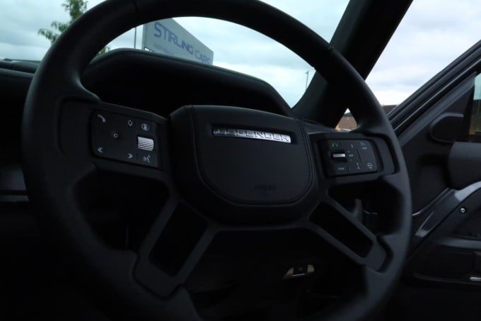2025 Land Rover Defender