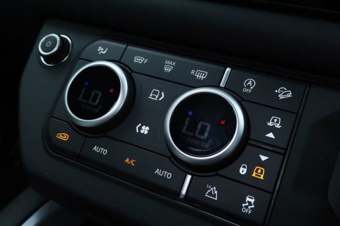 2025 Land Rover Defender