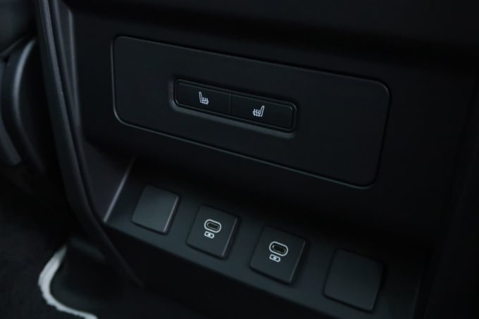 2025 Land Rover Defender