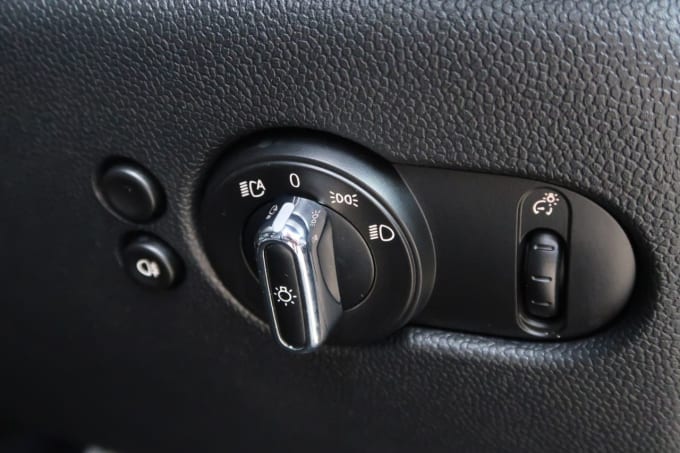 2018 Mini Hatch