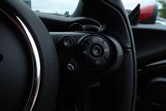 2018 Mini Hatch