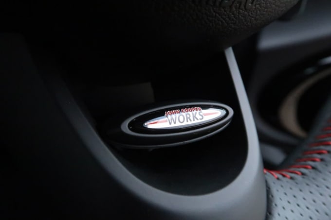 2018 Mini Hatch