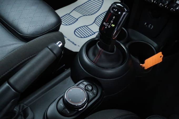 2018 Mini Hatch