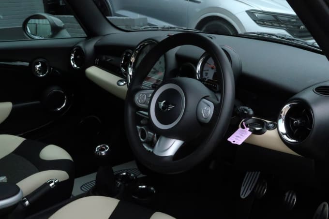 2025 Mini Hatch