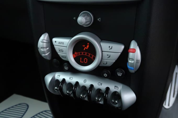 2025 Mini Hatch