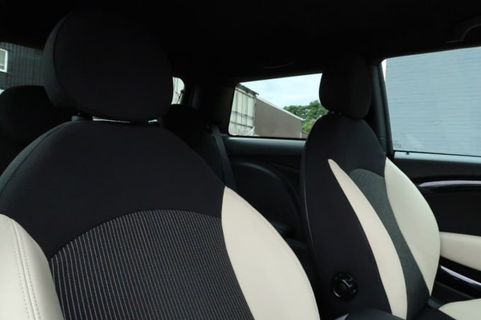 2025 Mini Hatch