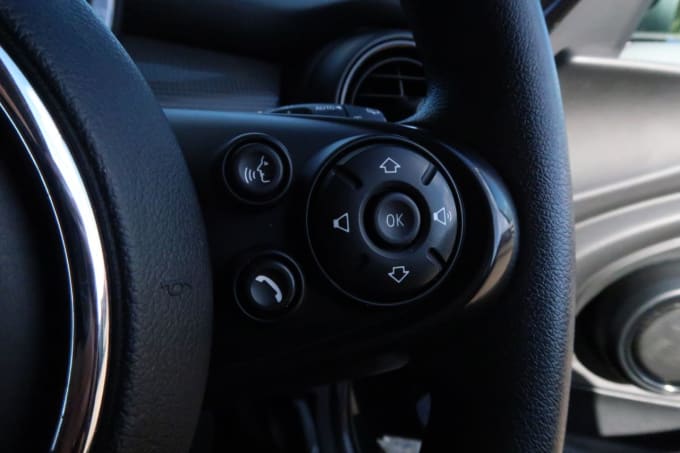2019 Mini Hatch