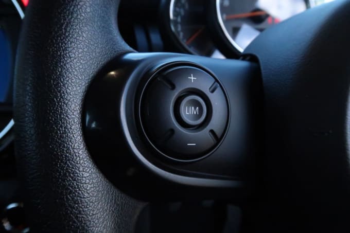2019 Mini Hatch