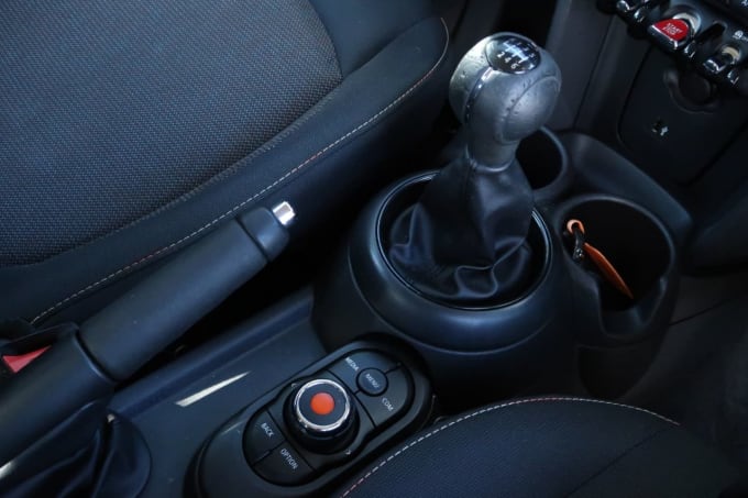 2019 Mini Hatch