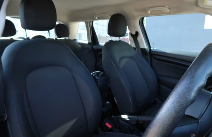 2019 Mini Hatch