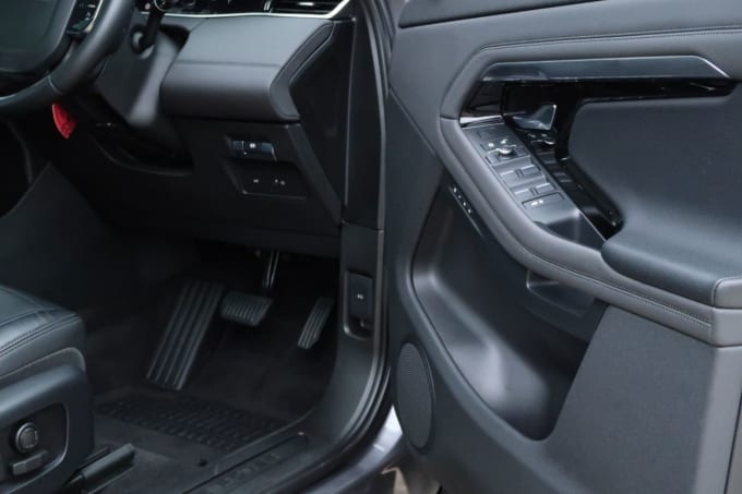 2025 Land Rover Range Rover Evoque