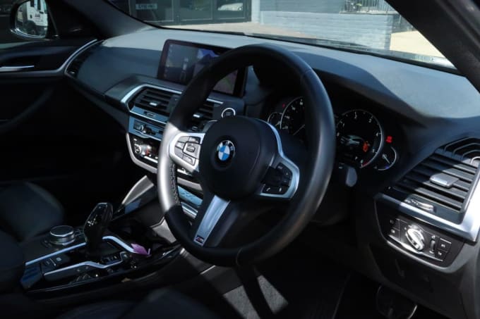2025 BMW X4