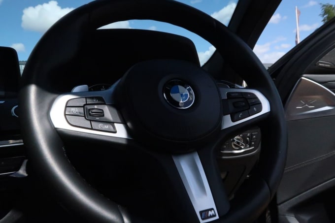 2025 BMW X4