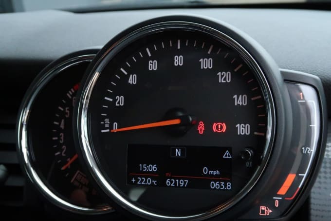 2025 Mini Hatch