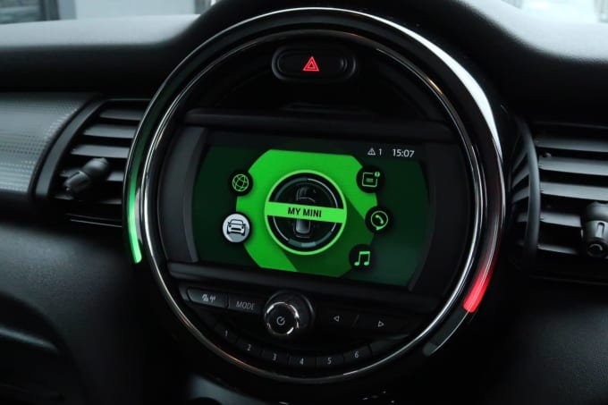 2025 Mini Hatch