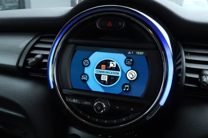2025 Mini Hatch
