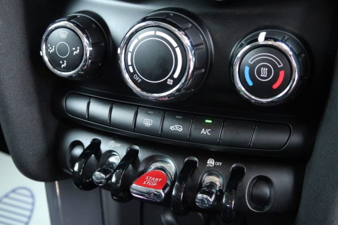2025 Mini Hatch