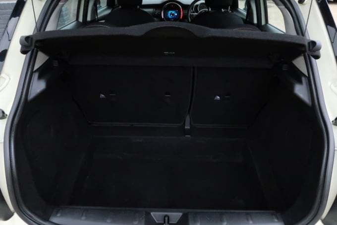 2025 Mini Hatch