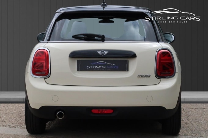 2025 Mini Hatch