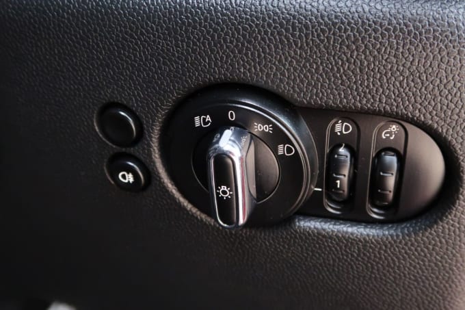2025 Mini Hatch