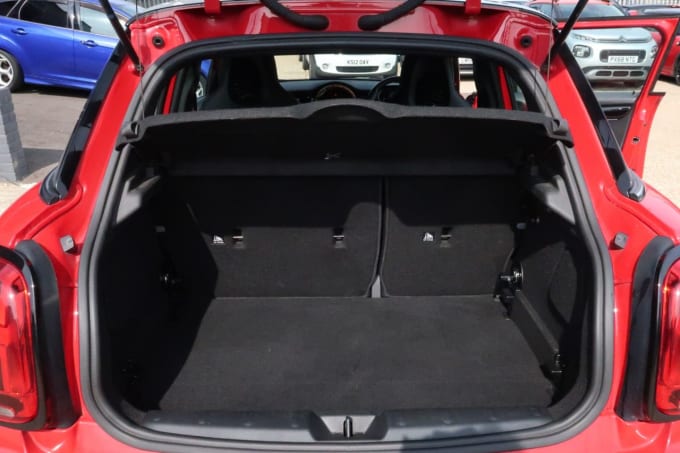 2025 Mini Hatch