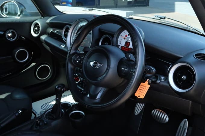 2025 Mini Hatch