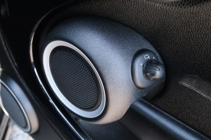 2025 Mini Hatch