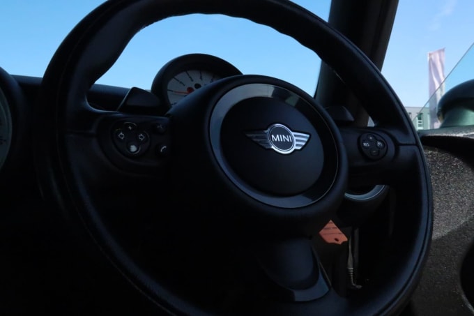2025 Mini Hatch