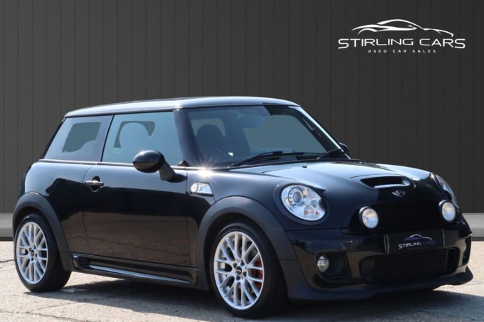 2025 Mini Hatch