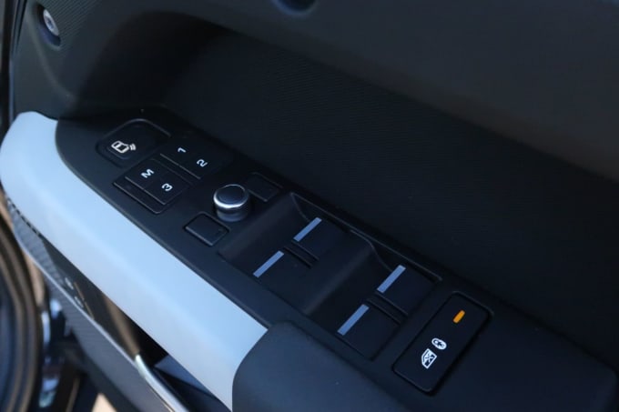 2025 Land Rover Defender