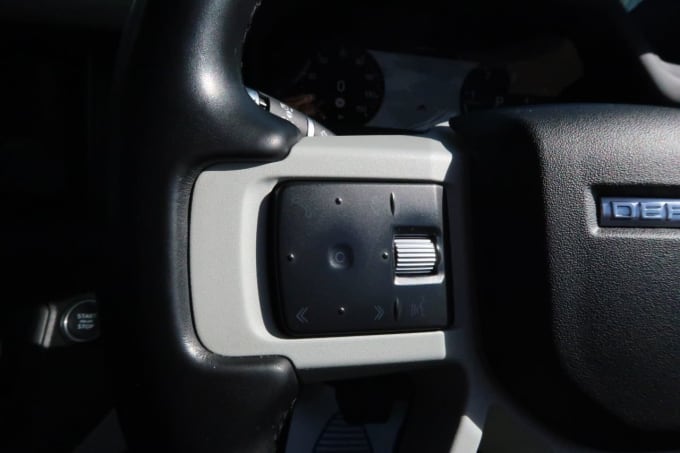 2025 Land Rover Defender