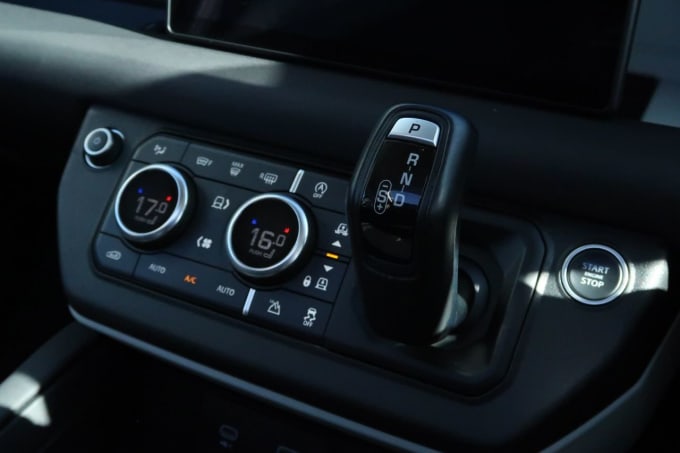 2025 Land Rover Defender