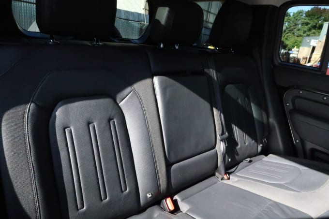 2025 Land Rover Defender