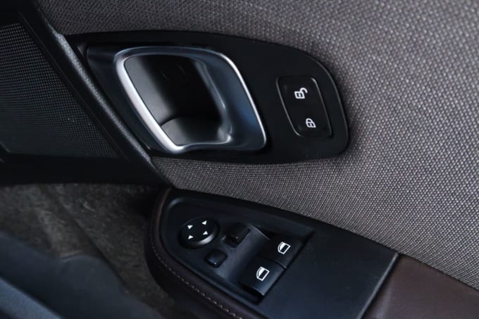 2025 BMW I3