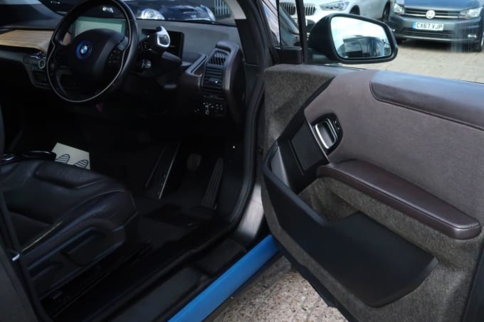 2025 BMW I3
