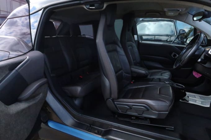 2025 BMW I3