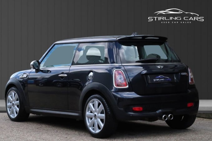 2025 Mini Hatch