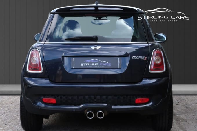 2025 Mini Hatch