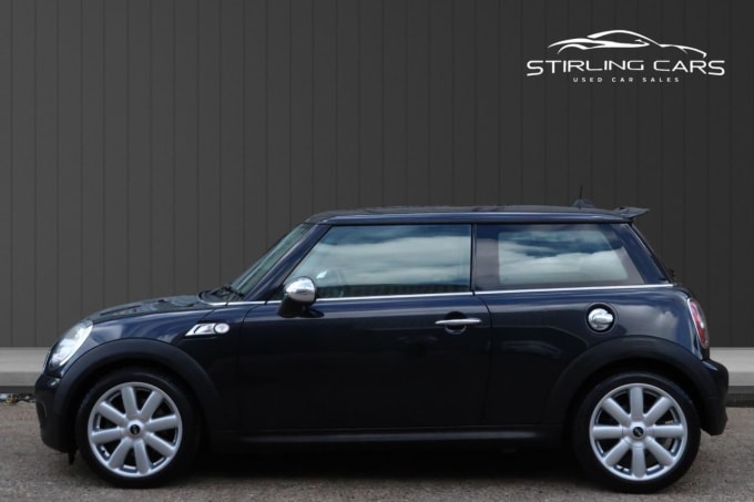 2025 Mini Hatch