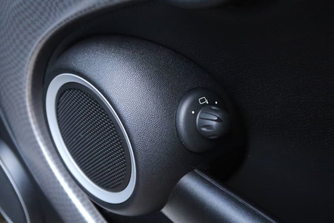 2025 Mini Hatch