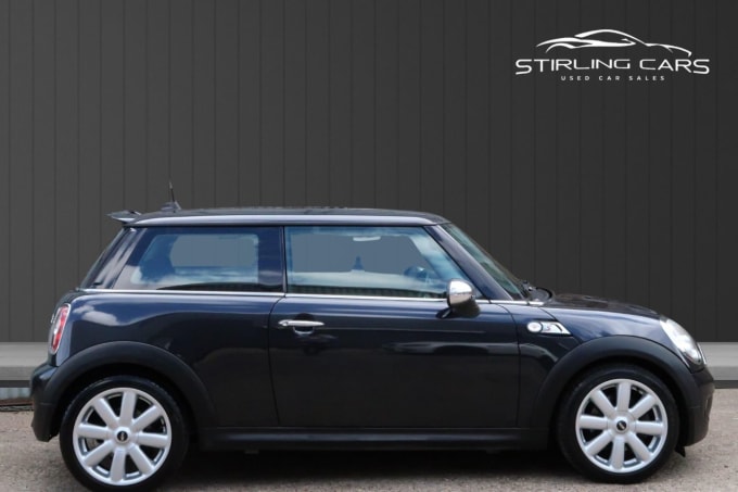 2025 Mini Hatch