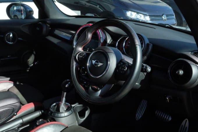2025 Mini Hatch